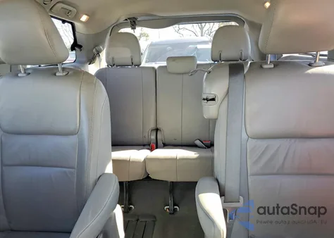 2018 Toyota Sienna Xle 8-Passenger z USA, uszkodzony, nr VIN 5TDYZ3DCXJS944837